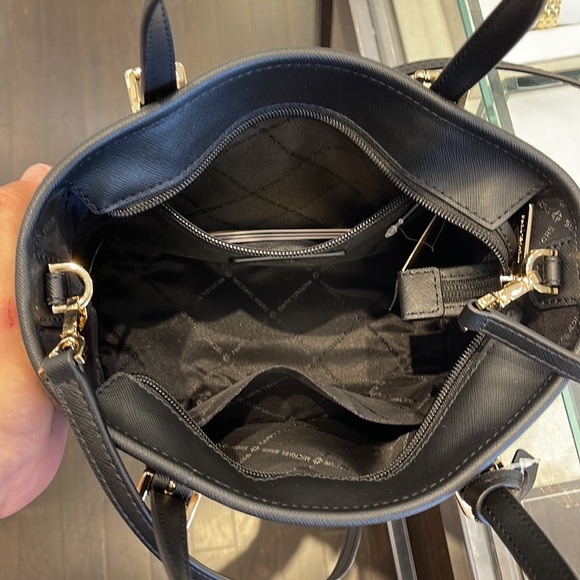 MICHAEL KORS 
Jet Set Travel Extra-Small Logo Top-Zip Tote Bag
Black 
NWT - Picture 15 of 16